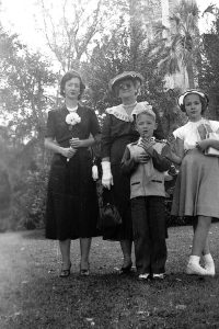 Libby, her mother, Mamie Battle, Randy and Barbara