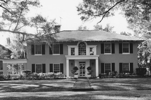 Early photo of 1880 Shadowlawn